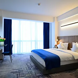 sir-royal.bucharesthotelsnow.com/